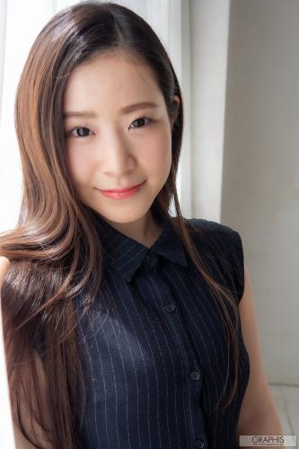 [Graphis] 2021-02-08 Ena Satsuki 沙月恵奈 『 first gravure 』 MAKING [20P24.5Mb]