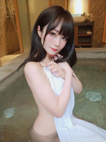 [Cosplay] Baiyin81 白银81-自撮り Vol.56 (動画入り) 女汤浴池