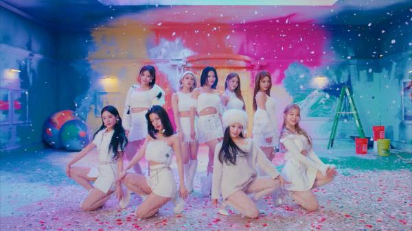 [MUSIC VIDEO] fromis 9 – DM (2022.01.17/MP4/RAR)