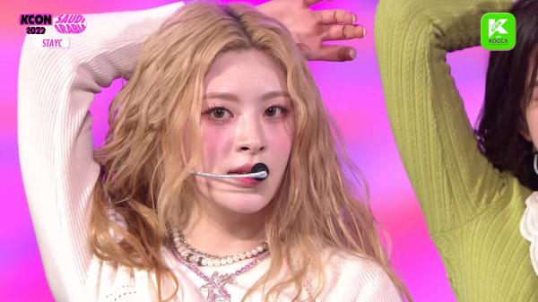 [TV-SHOW] KCON 2022 SAUDI ARABIA DAY 2 (2022.10.01) (WEBRIP)