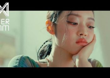 [MUSIC VIDEO] YooA (유아) – Lay Low (2022.11.05/MP4/RAR)