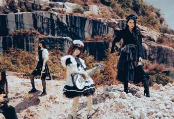 [MUSIC VIDEO] BAND-MAID – TOKYO GARDEN THEATER OKYUJ (2023.01.09/MP4/RAR) (WEBRIP)