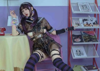 Cosplay 云溪溪 NO.028 奶桃桃 幻想学院 [51P]