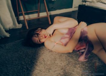 Cosplay 樱晚gigi 灼热 [20P]