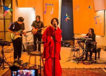 [Single] 宇多田ヒカル – 40代はいろいろ -Live from Metropolis Studios- / Utada Hikaru – 40-Dai wa iroiro -Live from Metropolis Studios- (2023.02.17/MP3/RAR)