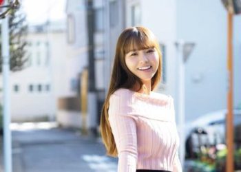 [雑誌] 230209 FRIDAY gold (Hongo Yuzuha)