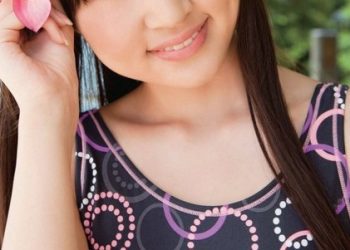 [MUSIC VIDEO] AKB48 Komori Mika “Mikaponjuuru” (MP4/RAR) (DVDISO)