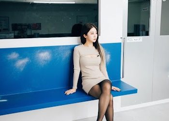 [Loozy] Bomi (보미): Bondage Subway