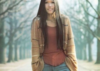 [Album] 五輪真弓 – 冬ざれた街(Live)／五輪真弓LIVE (2023 Remastered) / Mayumi Itsuwa – Fuyuzareta Machi / Mayumi Itsuwa Live (2023 Remastered) (2023.03.22/MP3/RAR)