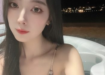 [Moon Night Snap] Mona (모나) & Jucy (쥬시): EroEro Travel