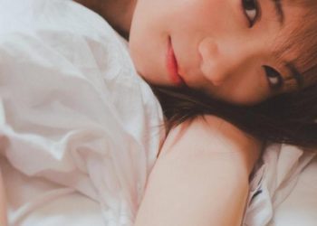 photobook 秋元真夏 卒業記念写真集 振 返 乃木坂 [162P]